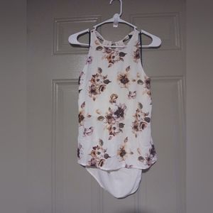 Forever 21 Woman back flare Blouse Top  Size M